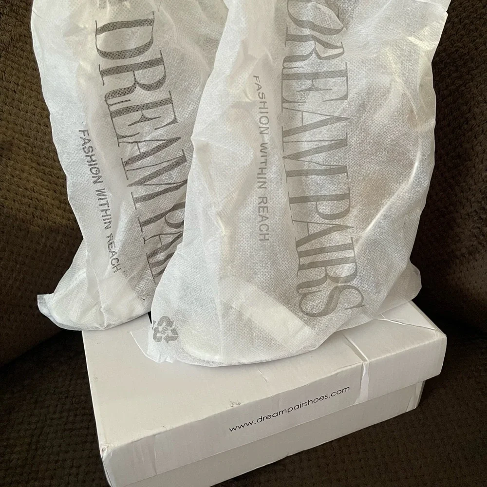 Womens Dream Paris white high heels, brand new size 5 1/2 with dust bag - Picture 8 of 8